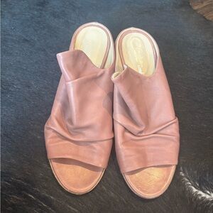 Gianvito Rossi Mauve Leather Mules